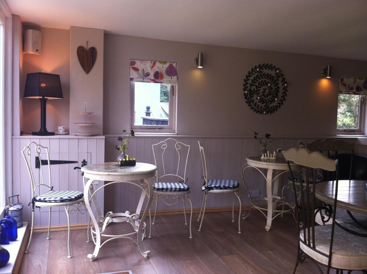 Bonningtons Stansted Self Catering Hotel Stansted Mountfitchet Bilik gambar