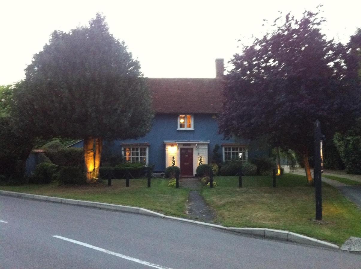 Bonningtons Stansted Self Catering Hotel Stansted Mountfitchet Bilik gambar
