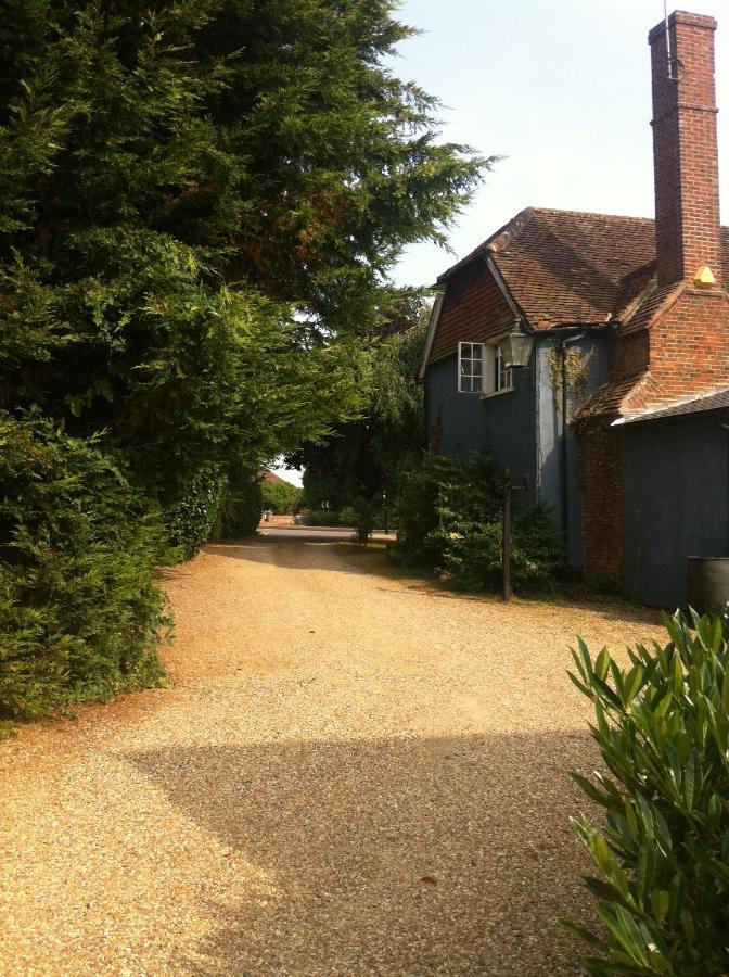 Bonningtons Stansted Self Catering Hotel Stansted Mountfitchet Bilik gambar